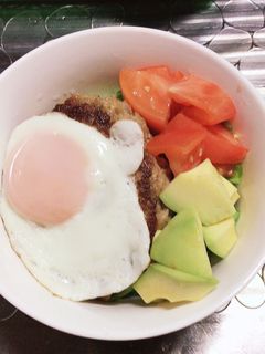 豆腐ハンバーグでロコモコ風-レシピのメイン写真