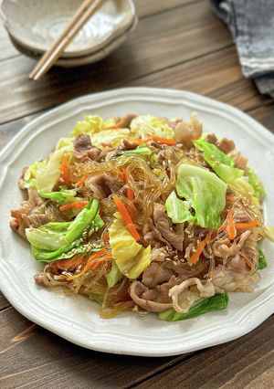 ワンパンで！豚肉とキャベツの春雨いため-レシピのメイン写真