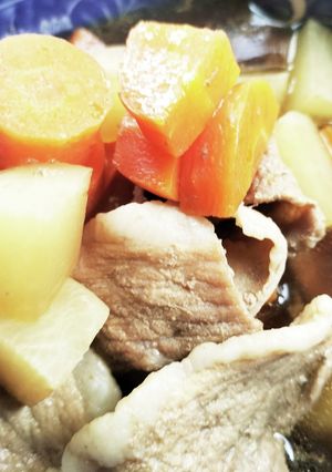 大根と人参 豚肉炊き！厨房ばあばぁ！-レシピのメイン写真
