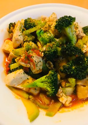 鶏肉のトマト缶炒め●ブロッコリー茎も活用-レシピのメイン写真