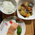 肉じゃがとサーモンのバター焼き♪