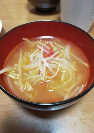 トマトとモヤシのスープ-レシピのメイン写真