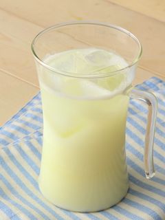 混ぜるだけ!ラッシー風ドリンク-レシピのメイン写真