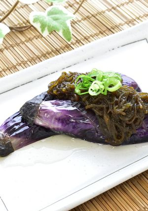茄子焼きに味付けもずくをかけて-レシピのメイン写真