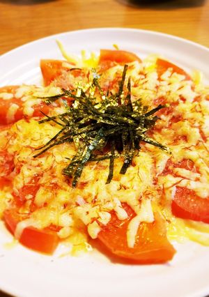 レンジでうま味たっぷりトマトのチーズがけ-レシピのメイン写真