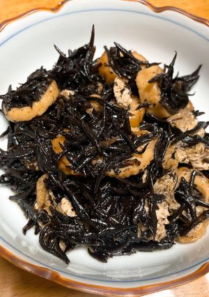 甘くないひじきの煮物-レシピのメイン写真