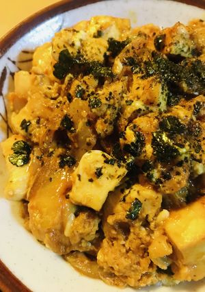親子丼●材料=鶏肉・玉ネギ・卵-レシピのメイン写真