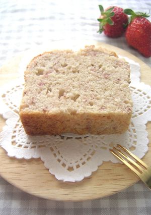 フレッシュ苺のパウンドケーキ-レシピのメイン写真