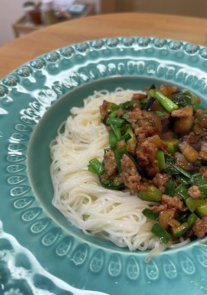 スタミナ！ひき肉と夏野菜の汁なしそうめん-レシピのメイン写真