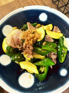 豚肩と万願寺とうがらしのオリーブ塩炒め-レシピのメイン写真