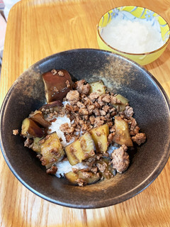 茄子とひき肉の炒め物 大根おろしのせ-レシピのメイン写真