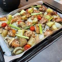 รูปของ 簡単！鶏肉と野菜のオーブン焼き！