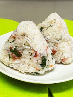 しらす☆梅干し☆大葉のおにぎり-レシピのメイン写真