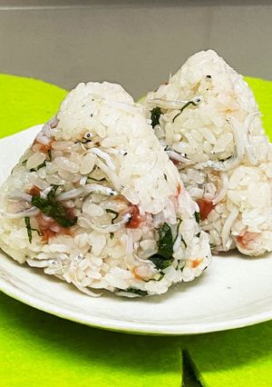 しらす☆梅干し☆大葉のおにぎり-レシピのメイン写真