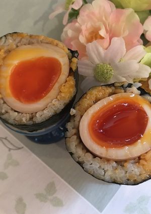 味付け卵で作るスコッチエッグ風おにぎり-レシピのメイン写真