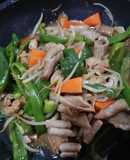 豆板醤使った風。豚白モツの甘辛味噌いため
