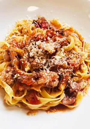 レア投稿！牛ホルモンのトマト煮込みパスタ-レシピのメイン写真