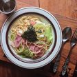 キャベツとベーコンのピリ辛韓国風パスタ