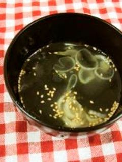 お湯を注ぐだけワカメスープ-レシピのメイン写真