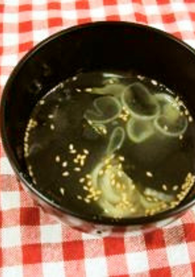 お湯を注ぐだけワカメスープ-レシピのメイン写真