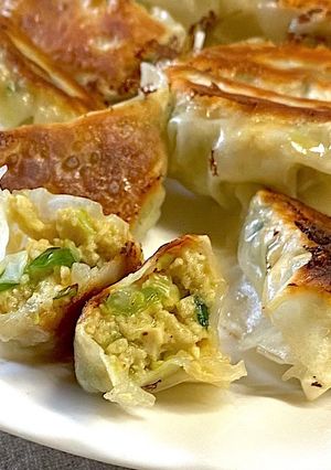 お肉は入ってないのよ♪ヘルシー豆腐の餃子-レシピのメイン写真