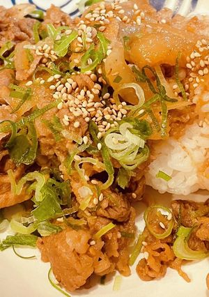 焼肉のタレでズボラ飯！豚こま丼-レシピのメイン写真