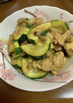 ズッキーニと鶏肉とカレー粉炒め☆-レシピのメイン写真