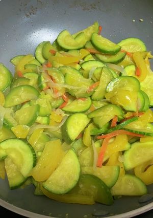 エホバク(ズッキーニ)の野菜炒め-レシピのメイン写真