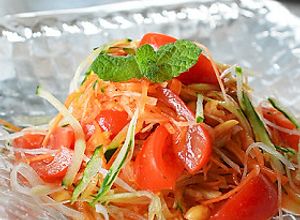 シラチャーソースで野菜３種のソムタム風♪-レシピのメイン写真