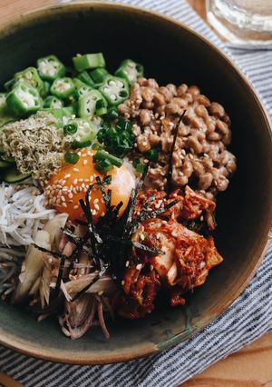 夏にぴったり!ピリ辛ねばねば丼-レシピのメイン写真