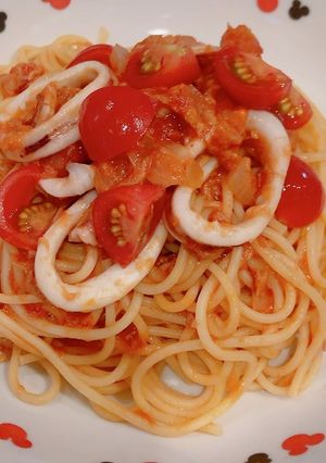 トマトとツナ缶と、つぼ抜きイカのパスタ-レシピのメイン写真