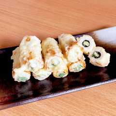 รูปของ 大葉チーズ入りのちくわ天