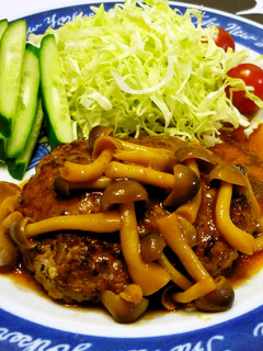 きのこソースの煮込みハンバーグ-レシピのメイン写真