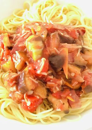 ナスとベーコンの万能トマトソースでパスタ-レシピのメイン写真