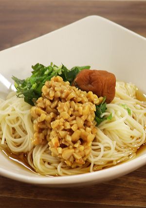 夏バテ防止！オクラ納豆そうめん-レシピのメイン写真