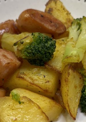 じゃがいもとソーセージのカレーソテー-レシピのメイン写真
