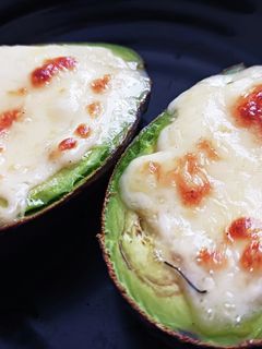 アボガドのチーズマヨ焼き-レシピのメイン写真
