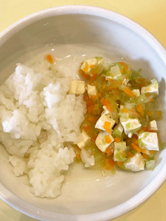 【保育園離乳食後期】豆腐と野菜の煮物-レシピのメイン写真