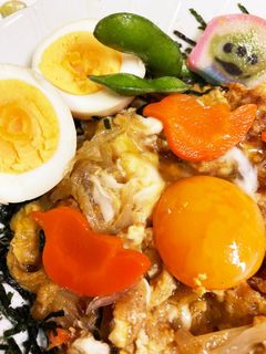 玉子丼に目玉で双子丼?3つ子丼?家族丼?-レシピのメイン写真