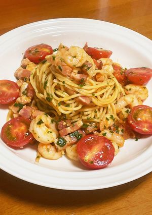 ワンパン　エビとベーコンのトマトパスタ-レシピのメイン写真