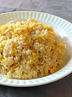 簡単!美味しいガーリック炒飯-レシピのメイン写真