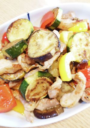 簡単★夏野菜と鶏モモのガーリック焼き-レシピのメイン写真