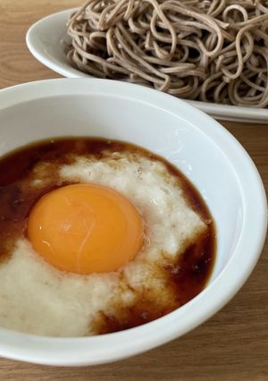 黄身が濃厚♪ 月見とろろ蕎麦-レシピのメイン写真