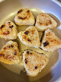 絶品☆味しみしみ焼きおにぎり-レシピのメイン写真