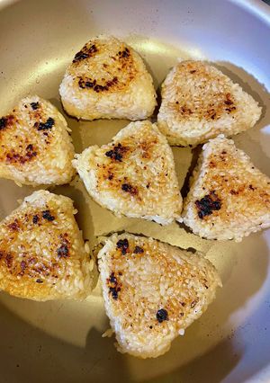 絶品☆味しみしみ焼きおにぎり-レシピのメイン写真