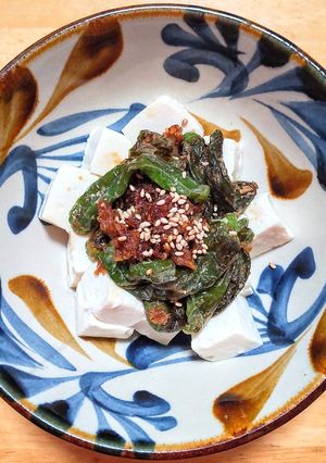 木綿豆腐にシシトウの味噌炒め乗せ-レシピのメイン写真