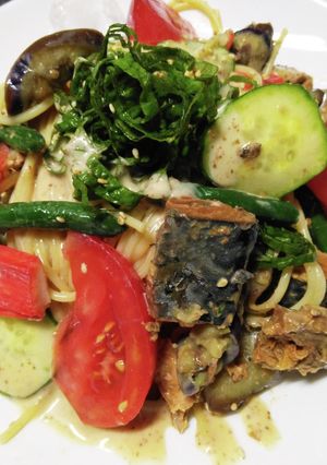 鯖味噌缶と夏野菜の冷製胡麻パスタ♪-レシピのメイン写真