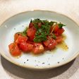 トマトとパクチーのサラダ