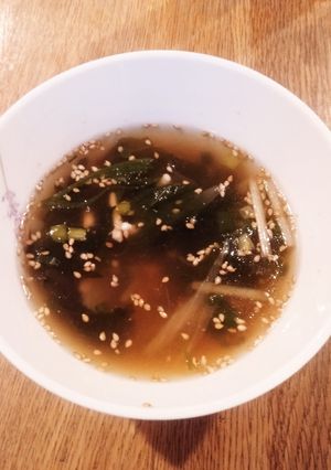 シンプル！ワカメと玉ねぎスープ-レシピのメイン写真