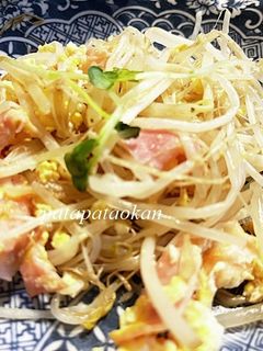 モヤシ、卵、ベーコンの炒め物-レシピのメイン写真